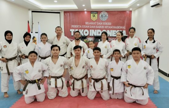 Karate Muda Fayyola Khanza Az Zahra Menjadi Inspirasi di Ujian DAN Nasional