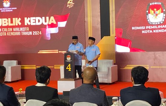 AJP-ASLI Tampil Meyakinkan di Debat Publik Kedua