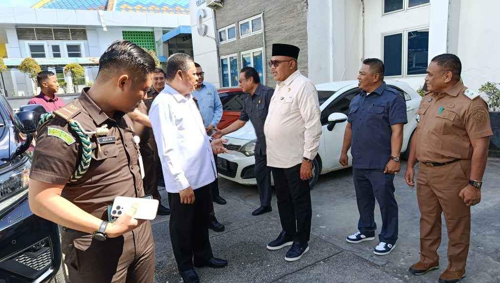 Kejati Sultra Jalin Silaturahmi dengan DPRD Sultra