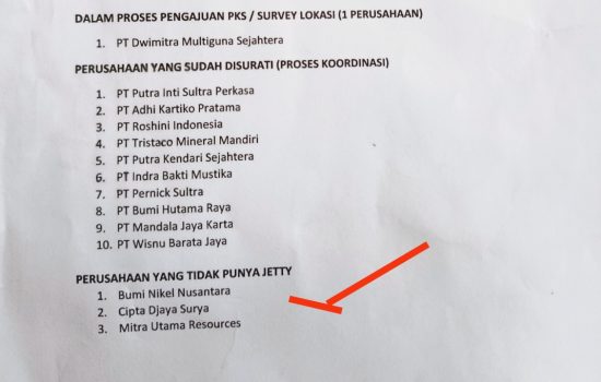 Kapal Tongkang PT CDS dan PT MUR Melintas di Teluk Lasolo, Legalitas Dipertanyakan