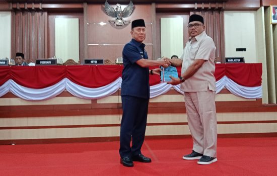DPRD Sultra Gelar Paripurna Perubahan dan Penyerahan Dokumen KUA PPAS TA 2025