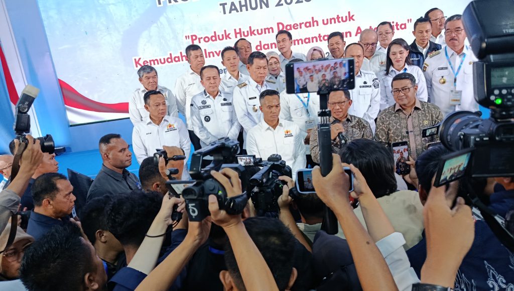 Mendagri Tito Karnavian Dorong Daerah Tingkatkan PAD dan Hidupkan Sektor Swasta di Rakornas PHD Kendari