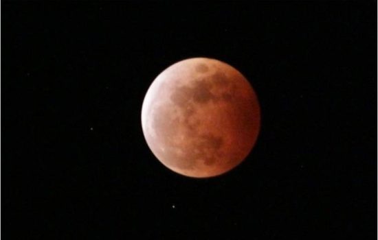 Gerhana Bulan Total Hiasi Angkasa Indonesia pada 7-8 September 2025