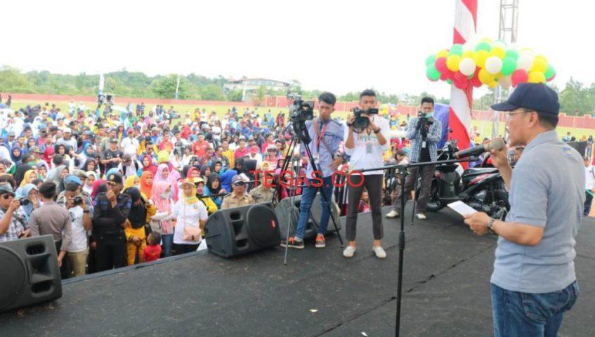 Sjarif Sajang Resmi Nahkodai IMI Konsel, Dikukuhkan Dihadapan Puluhan Ribu Millennial