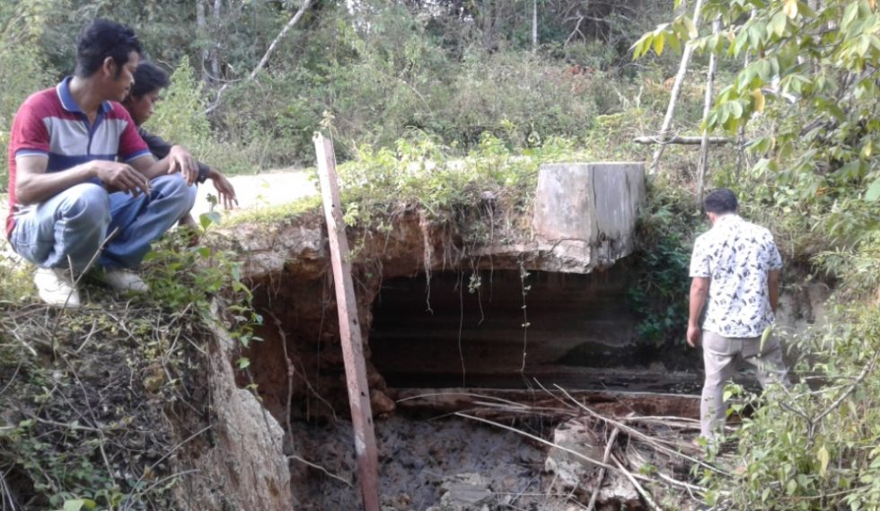 Saluran irigasi di Kecamatan Parigi yang rusak dan belum mendapat perhatian dari Pemerintah kabupaten Muna. FOTO : ODEK