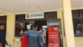 Bukannya Mengurus Rumah, Ibu Ramah Tangga Ini Jadi Kurir Narkoba