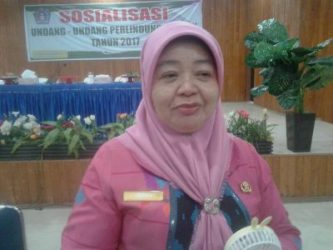 Sri Yastin Asrun, Plt Kadis Pemberdayaan Perempuan dan Perlindungan Anak FOTO : FA