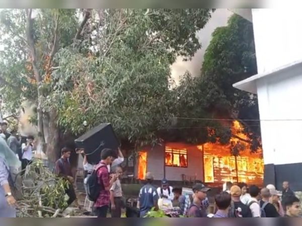 Gedung Laboratorium Sejarah FKIP Unidayan Ludes Dilalap Api, Kerugian Ditaksir Ratusan Juta