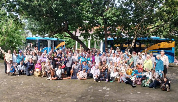 73 Wisatawan Mancanegara Berpesiar di Kota Baubau