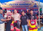 Berkunjung ke Paguyuban Putra Mandala Kolaka, Balon BERAMAL Serahkan Bantuan Kuda Lumping