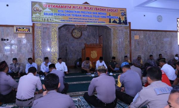 Polres Kendari Peringati Isra Mi'raj