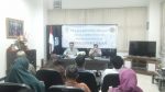 PT jasaraharja saat menyerahkan bantuan sarana ibada. FOTO : BAIM