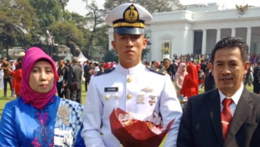 Putera Jepara Dilantik Presiden RI Menjadi Perwira TNI - AL