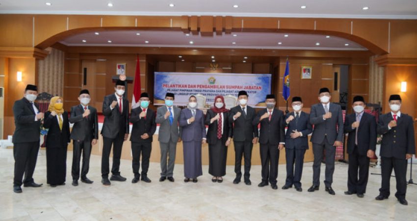 Pengambilan sumpah jabatan berlangsung di Ruang Serba Guna, Rumah Jabatan Gubernur Sultra, Selasa (9 Februari 2021).