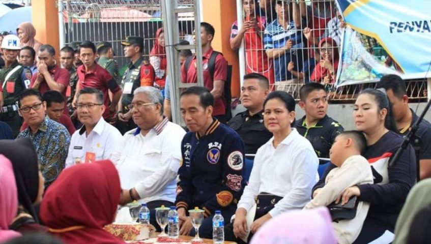 Gubernur Sultra Ali Mazi Sambut Presiden Jokowi