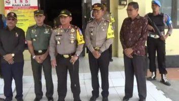 Kapolda Sultra: Ibadah Natal dan Tahun Baru 2017 Kondusif