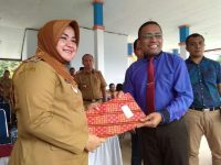 Rektor UHO Antar Peserta KKN di Koltim