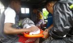 Korban banjir dan longsor di Kendari saat dipulangkan di rumah duka setelah mendapat perawatan di rumah sakit Santa Ana Kendari. FOTO : ODEK