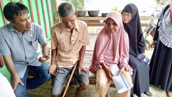 Video, Sasar Pemilih Disabilitas, KPU Bombana Sosialisasi Door to Door
