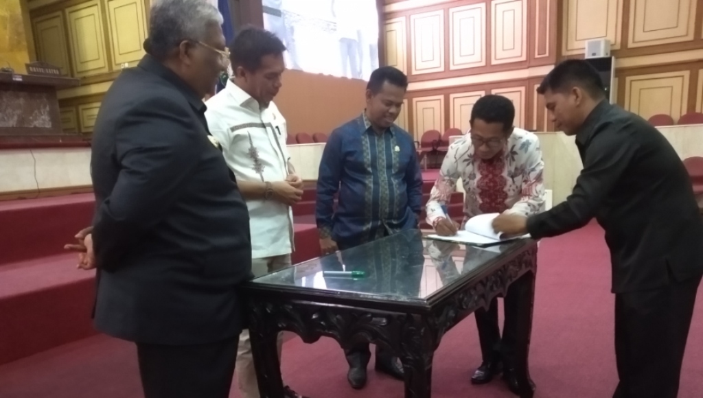 Eksekutif dan Legislatif Teken MoU KUA PPAS, APBD Sultra Rp 4 Trillliun Lebih