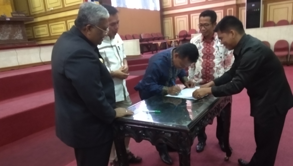 Eksekutif dan Legislatif Teken MoU KUA PPAS, APBD Sultra Rp 4 Trillliun Lebih