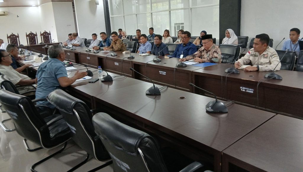 Rapat Komisi II DPRD Sultra bersama Bulog. Stock Beras Aman Hingga Idul Fitri
