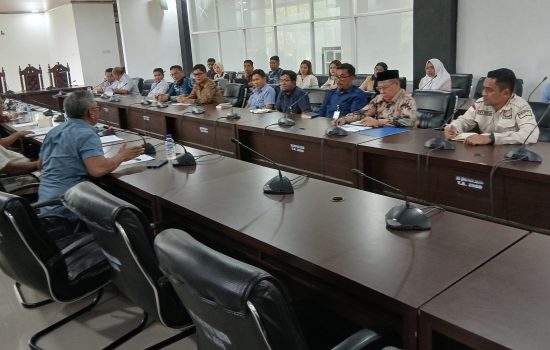Rapat Komisi II DPRD Sultra bersama Bulog. Stock Beras Aman Hingga Idul Fitri