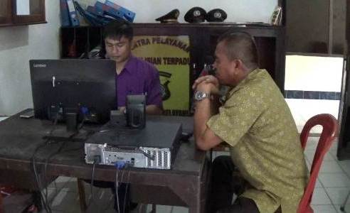 Kepala BPBD Kabupaten Kolaka Polsiskan Stafnya&nbsp;