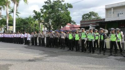 personil Polres Kolaka yang disiagakan untuk mengamankan Pilkades serentak di kolaka. FOTO : ASDAR LANTORO
