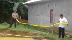 Kapolsek Moramo Utara Iptu Jusman Mundu Bersama Jajarannya Saat Melakukan Police Line Lokasi Tenggelamnya Seorang bocah berusiah enam tahun. FOTO : IST
