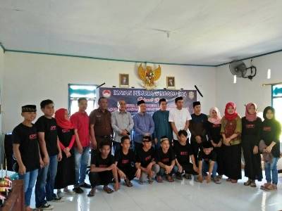 Ikatan Pelajar Tabalong saat menggelar kegiatan lomba di bulan Ramadhan di Balai desa Tabalong. FOTO : IST