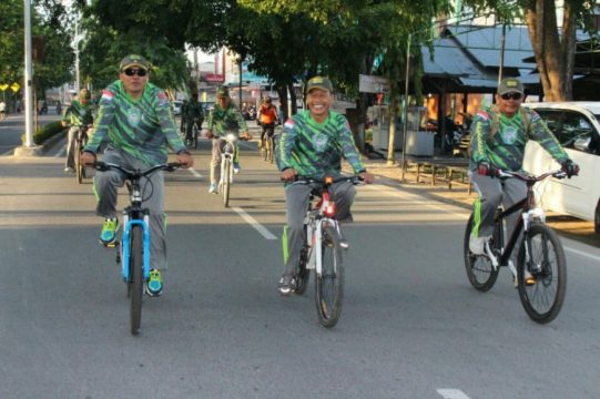 Lomba sepeda yang di gelar Polres kota langsa dalam rangka HUT^ Bayangkara ke 71 tahun 2017. FOTO : ROBY SINAGA