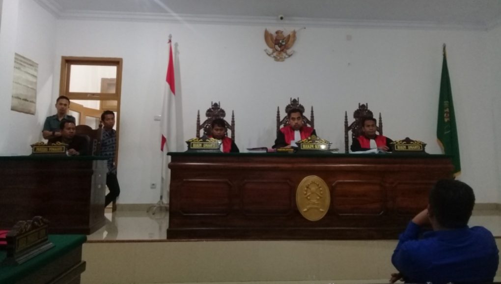 La Ode Rafiun Divonis Bebas, JPU Pikir-pikir Dulu