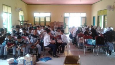 Sosialisasi penyala gunaan dan peredaran gelap Narkoba terhadap pelajar yang di gelar Dinas Sosial Kabupaten Aceh Singkil. FOTO : MAN