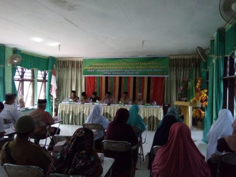 mengumandangkan tabliyah, mengawali pelaksanaan bimbingan manasik haji, Selasa (25/7/2017) FOTO : MAN