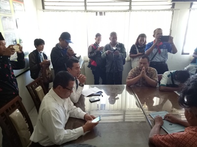 Komunitas Pengemudi Taksi Yogyakarta (Kopetayo) mengadu ke Polda DIY pada Senin (5/6/2017). FOTO : NADHIR