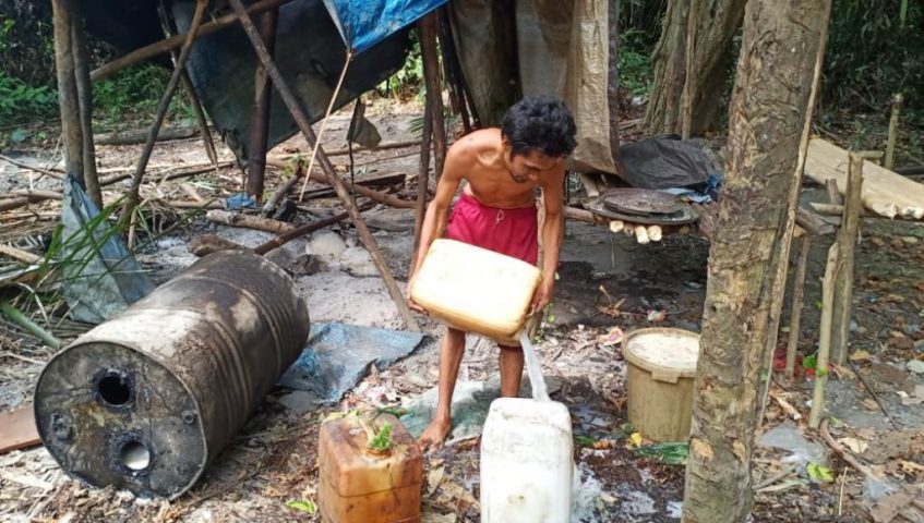 Polisi Sita Ratusan Liter Miras Tradisional
