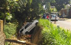 Toyota Rush K 8865 BL Terjun ke Jurang. FOTO : DSW