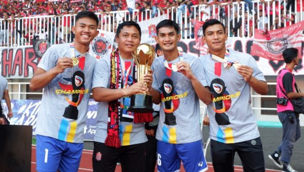 Mengenal Sang Pawang Penjaga Gawang Persijap Iman Suherman