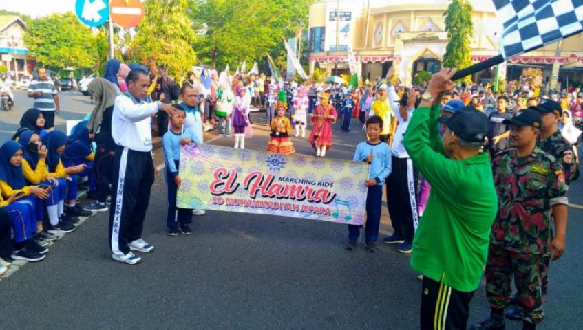 Peringati Milad ke-110, Muhammadiyah Jepara Lakukan Aksi Pungut Sampah