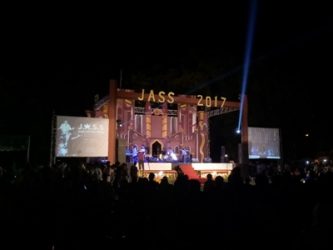 Yogyakarta dan Surakarta menggelar Joglo All Star Show (JASS) di Lapangan Karang Kotagede, Yogyakarta, Jum'at (19/5/2017) malam. FOTO : NADHIR