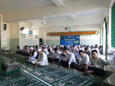Warga Binaan Rutan kelas II A Yogyakarta saat mengikuti Khaman Al-qur,an. FOTO : NADHIR