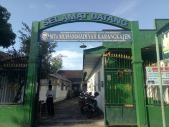 Hardiknas Dilaksanakan UNBK SMP, &nbsp;Siswa MTs Numpang di SMK