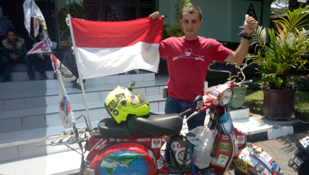 Jauh Dari Italia, Pria Ini Kendarai Vespa Hadiri Asia Vespa Days di Yogyakarta