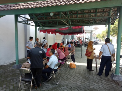 Rumah Tahanan (Rutan) kelas II A Yogyakarta menggelar bazar dan pemeriksaan kesehatan secara gratis. FOTO : NADHIR