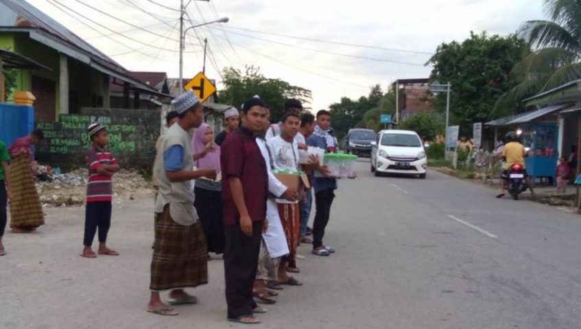 Remas Nurul Tarbiyah Buton Bagi Takjil