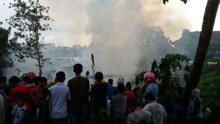 Meski Kendari Diguyur Hujan, Si Jago Merah Ludeskan Rumah Indekos