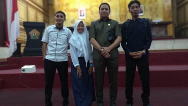 Anak SD Belajar Pakai Masker, Parmin Dasir: Pemerintah Segera Atasi Asap di Koltim