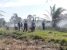 Minim fasilitas BPBD Aceh Singkil Kesulitan melakukan pemadaman di lahan kering yang mengalami kebakaran. FOTO : MAN
