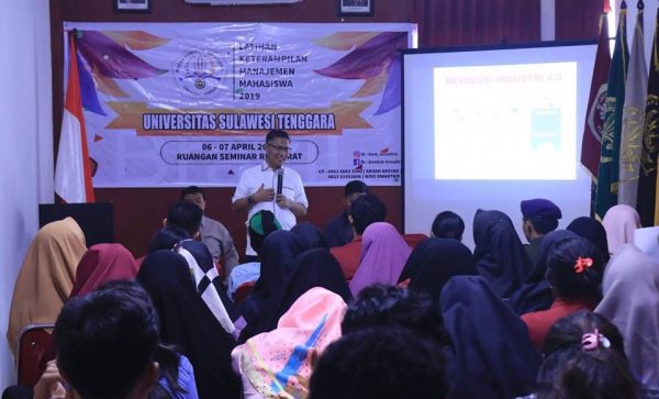 Pelatihan Kepemimpinan Mahasiswa